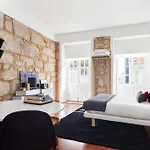Daire Chic & Cozy